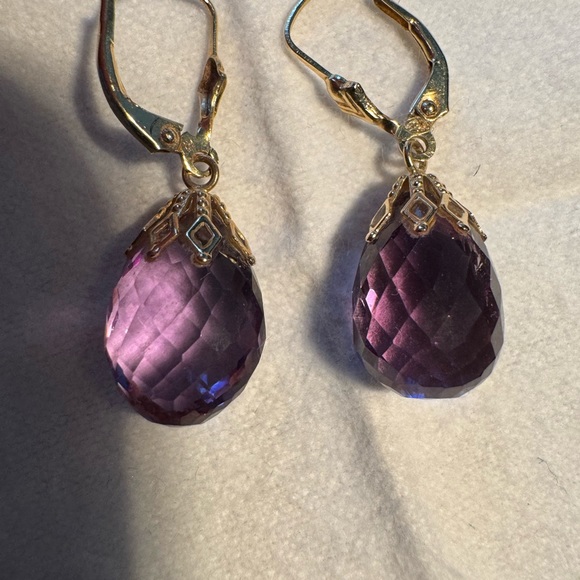 14KT YG Amethyst briolette earrings. - Picture 4 of 5
